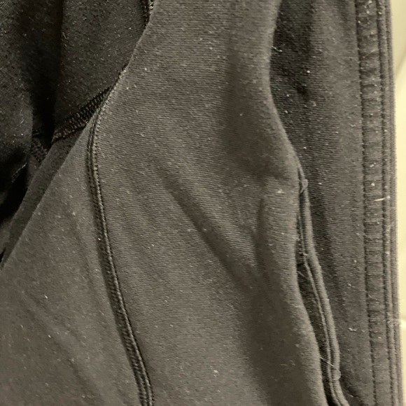 Lululemon Wunder Under black Capri - Picture 5 of 6